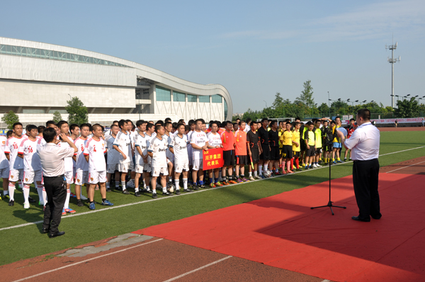 “蛟龙港?企业梦想杯”足球赛 合乐HL8集团集团足球队挺进八强